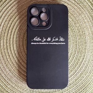 Apple iPhone 15 Pro Max, featuring white text in both Arabic and English.